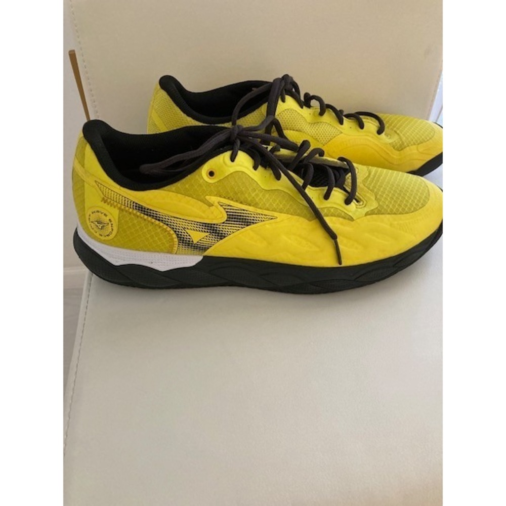 Mizuno mens Wave enforce AC Court Pickleball/Tennis shoe 10.5 Neon Yellow